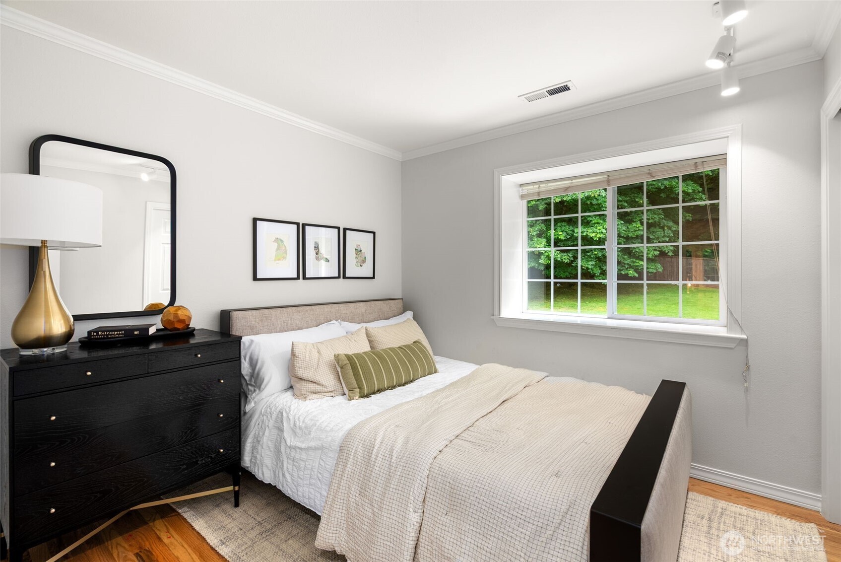 5791 Wimsey Lane NE, Bainbridge Island, WA 98110