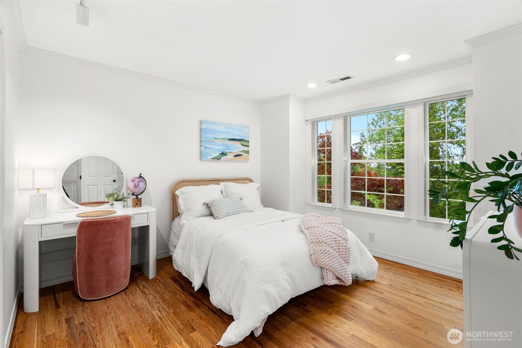 5791 Wimsey Lane NE, Bainbridge Island, WA 98110