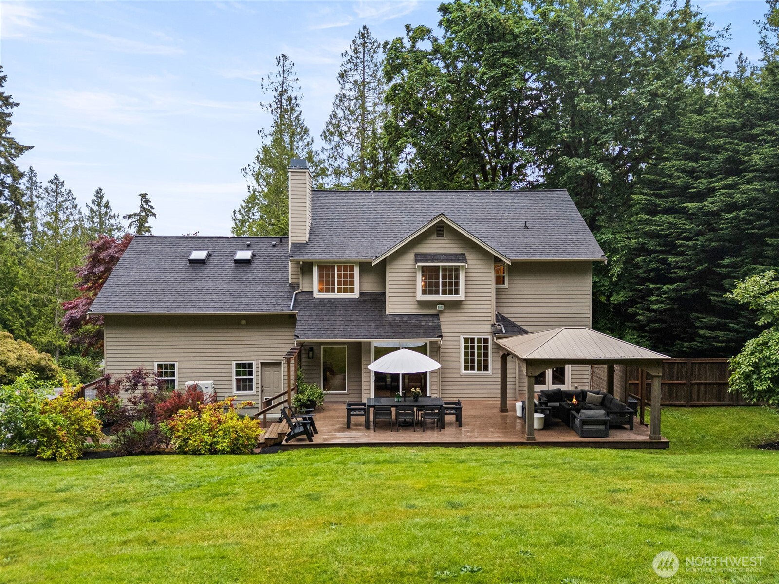 5791 Wimsey Lane NE, Bainbridge Island, WA 98110
