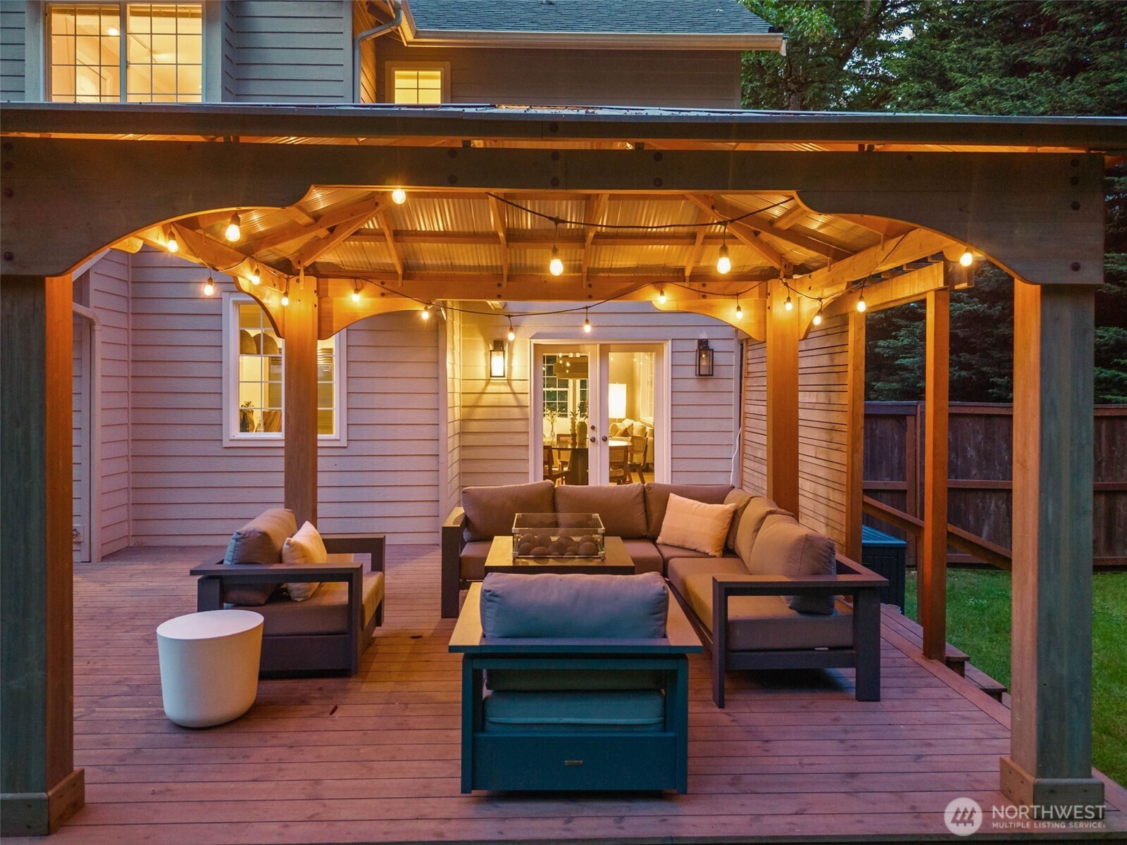 5791 Wimsey Lane NE, Bainbridge Island, WA 98110
