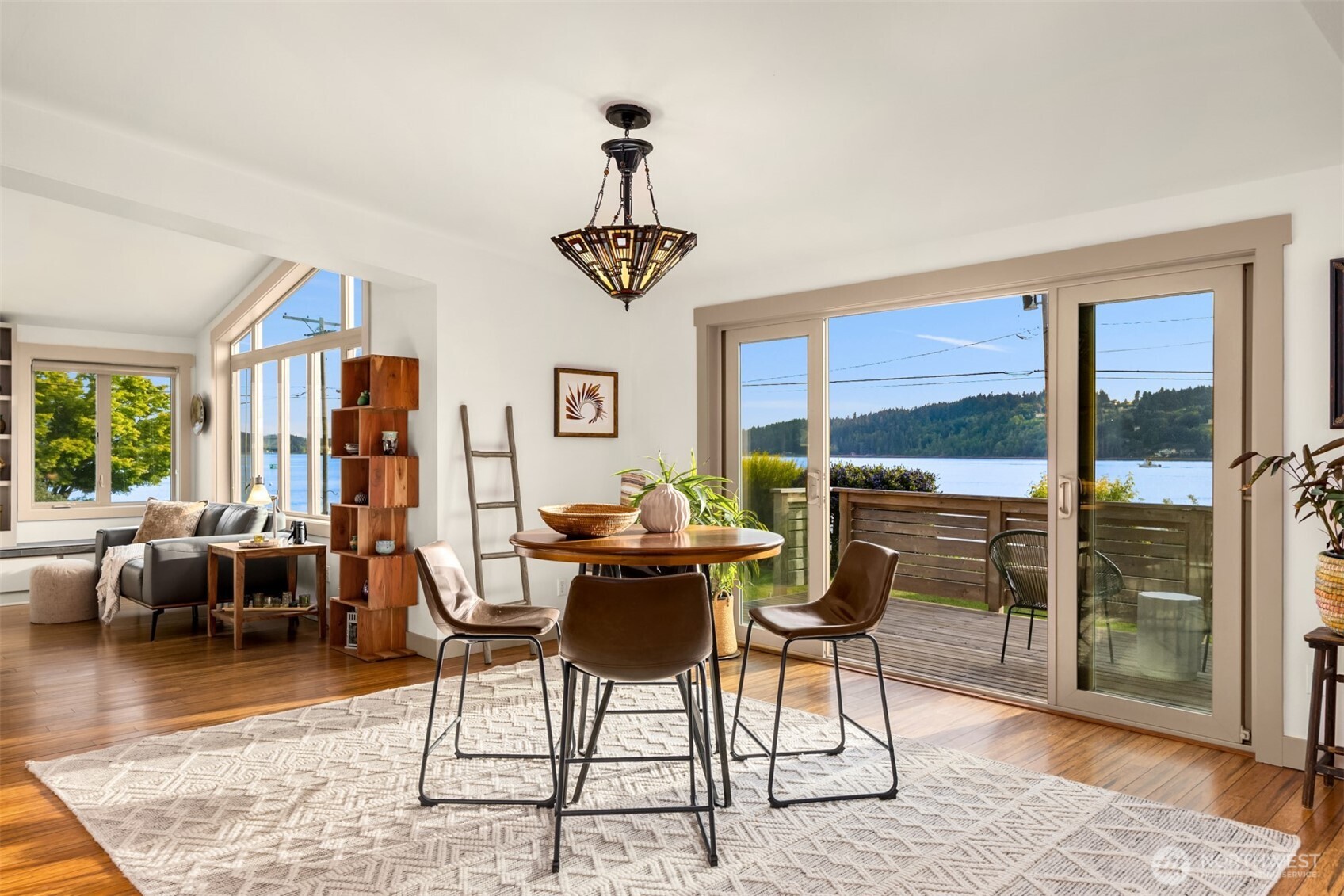 3700 Crystal Springs Drive NE, Bainbridge Island, WA 98110