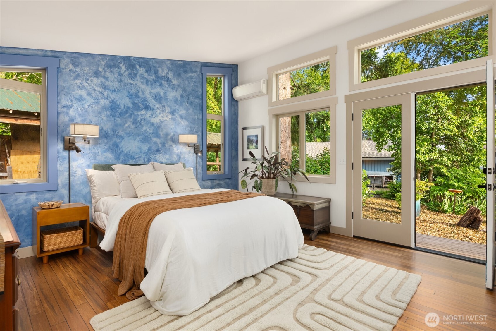 3700 Crystal Springs Drive NE, Bainbridge Island, WA 98110