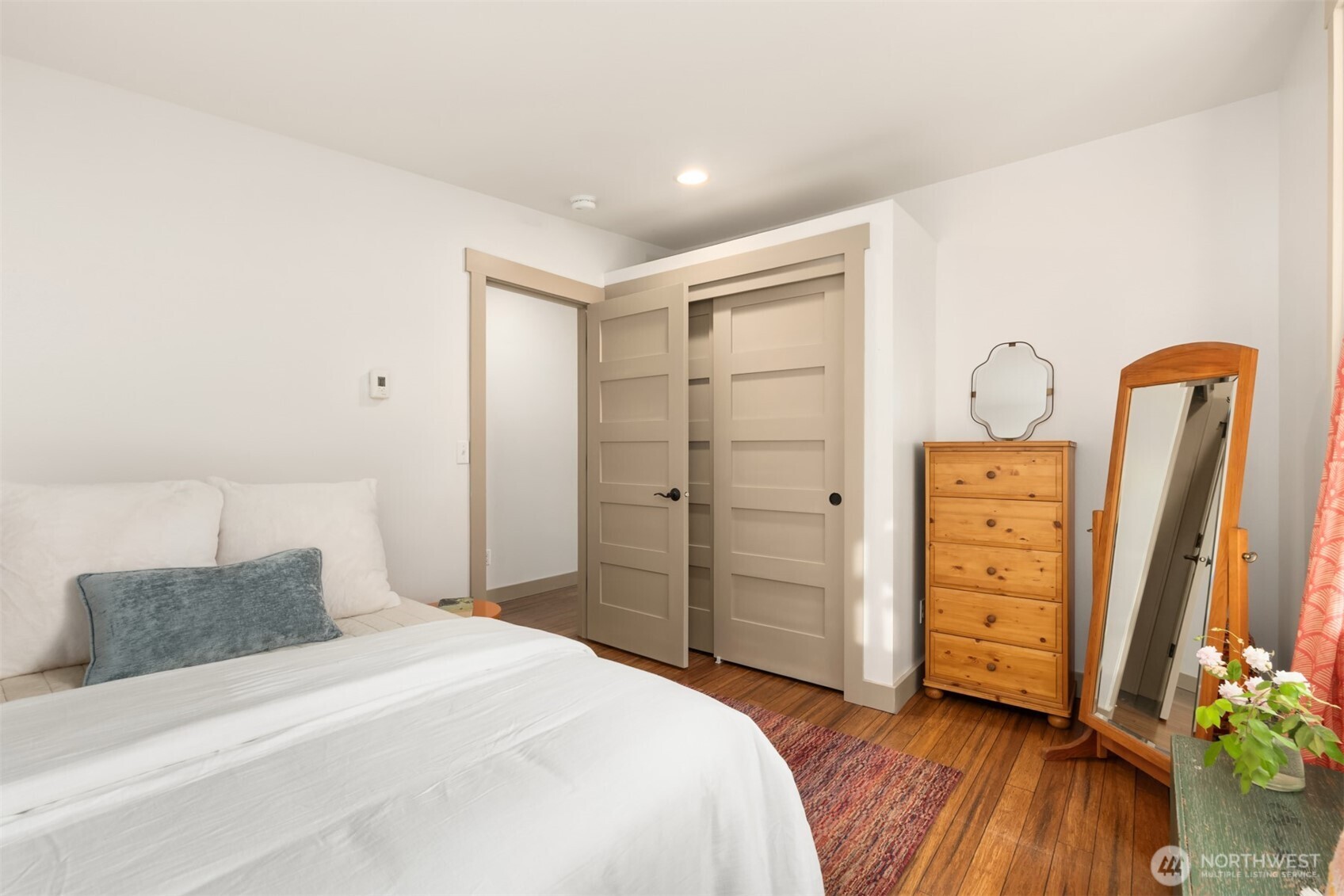 3700 Crystal Springs Drive NE, Bainbridge Island, WA 98110
