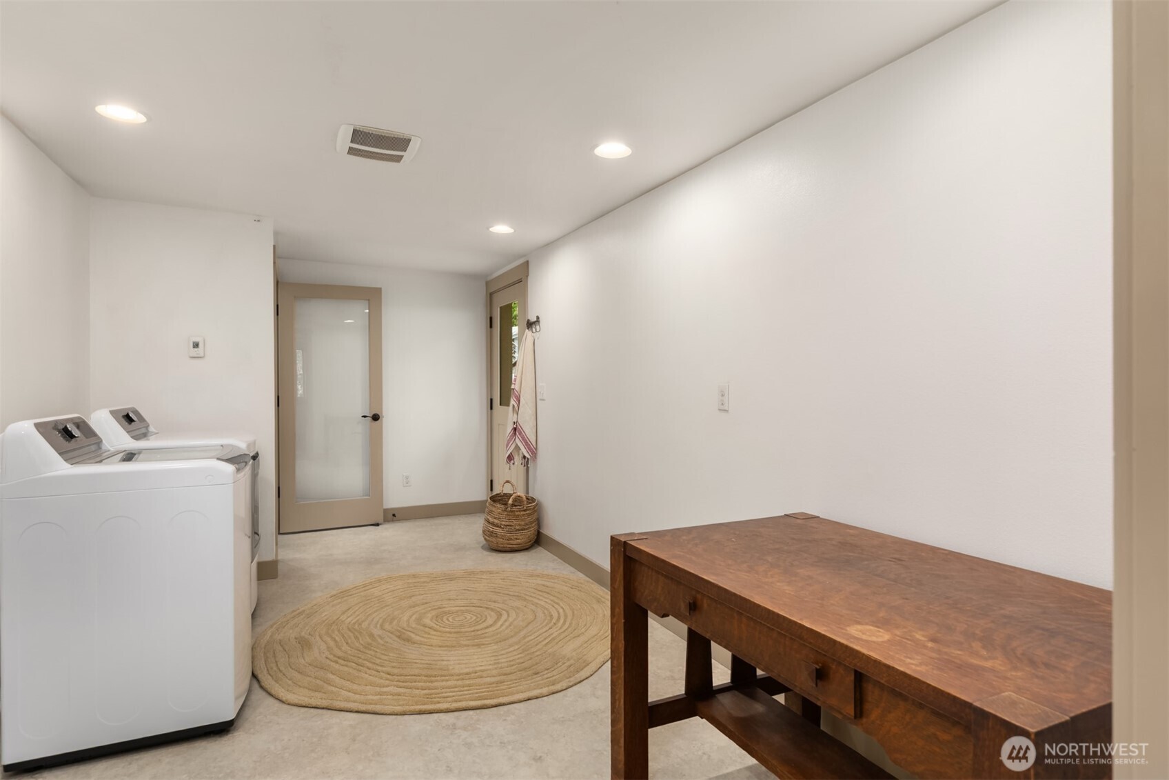 3700 Crystal Springs Drive NE, Bainbridge Island, WA 98110