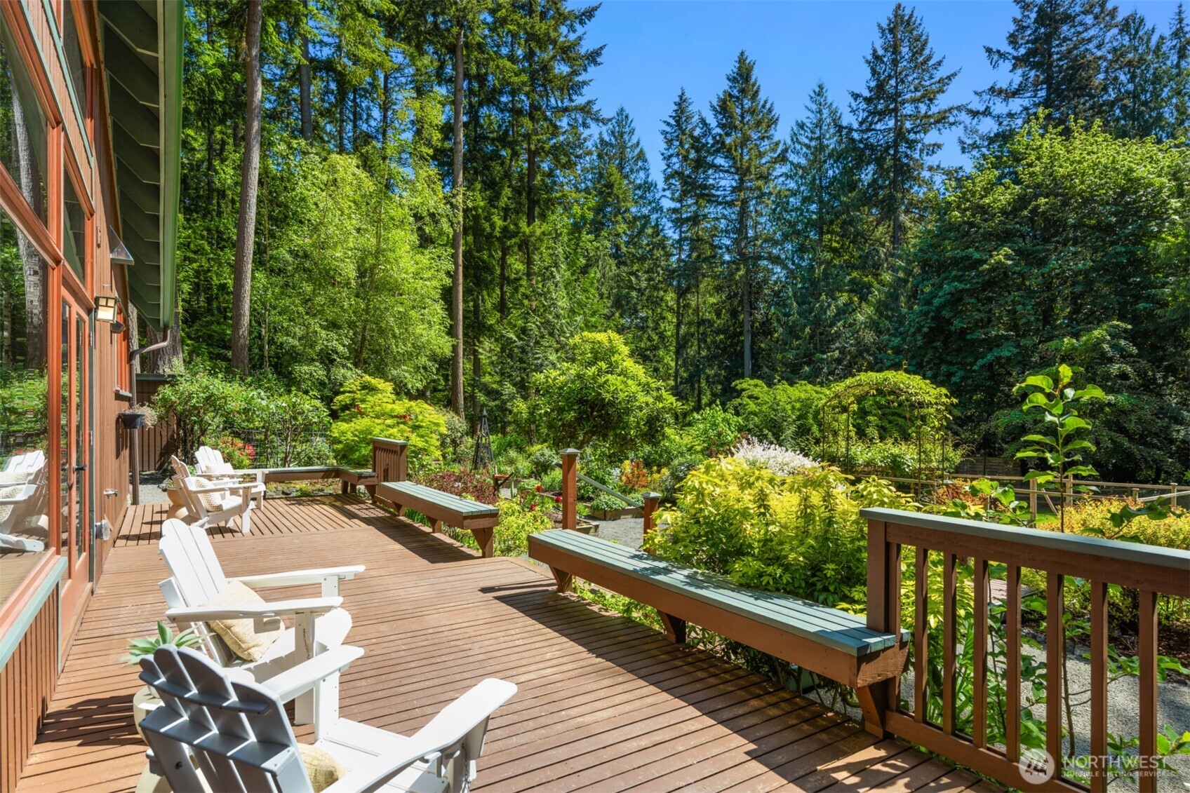 6900 NE Dolphin Drive , Bainbridge Island, WA 98110