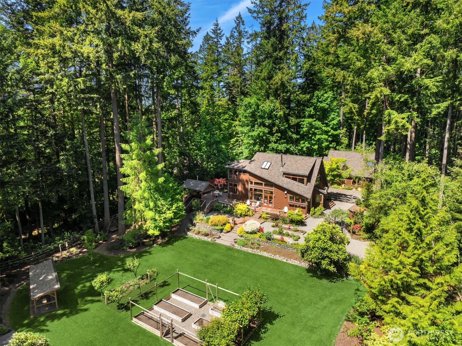 6900 NE Dolphin Drive , Bainbridge Island, WA 98110