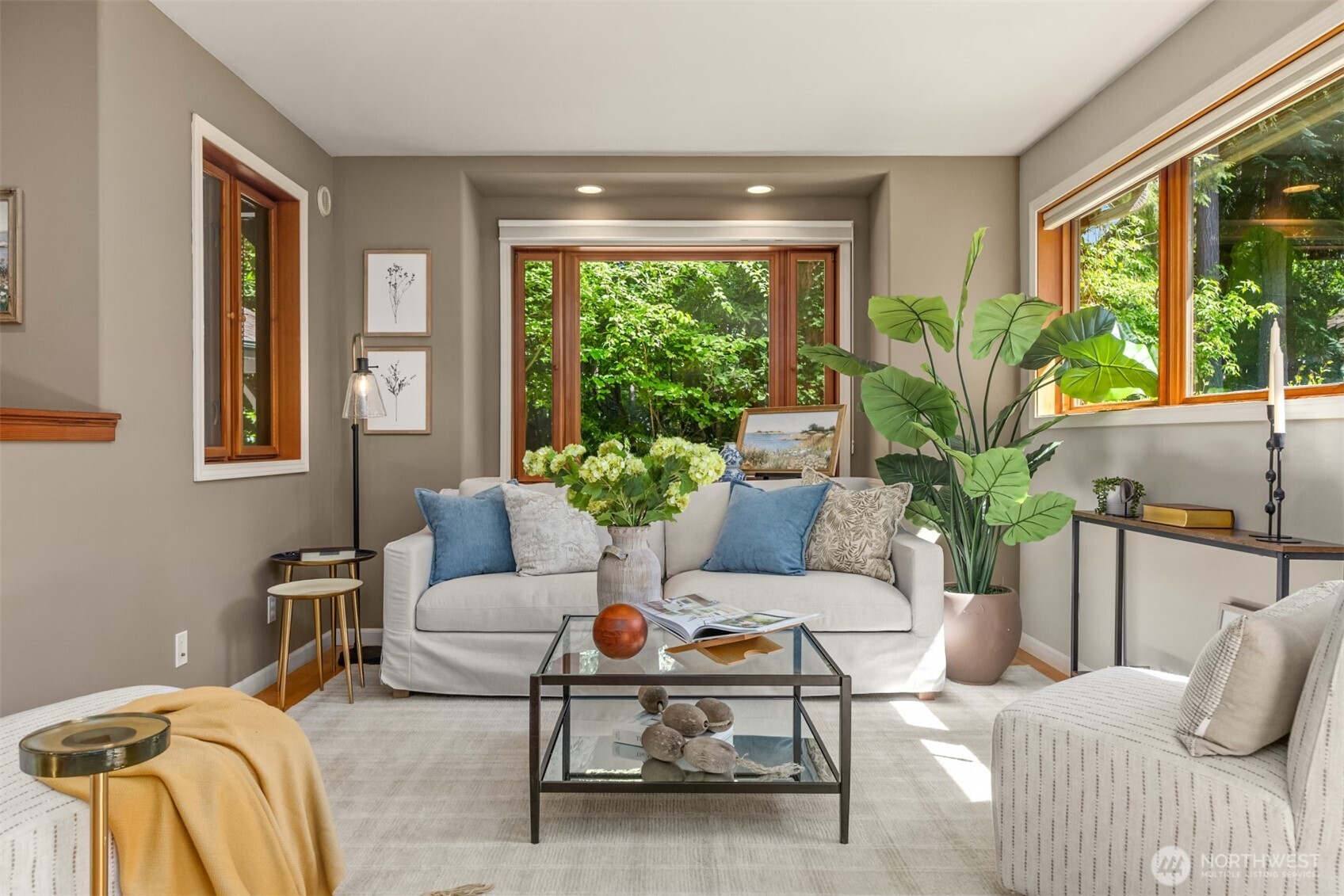 6900 NE Dolphin Drive , Bainbridge Island, WA 98110