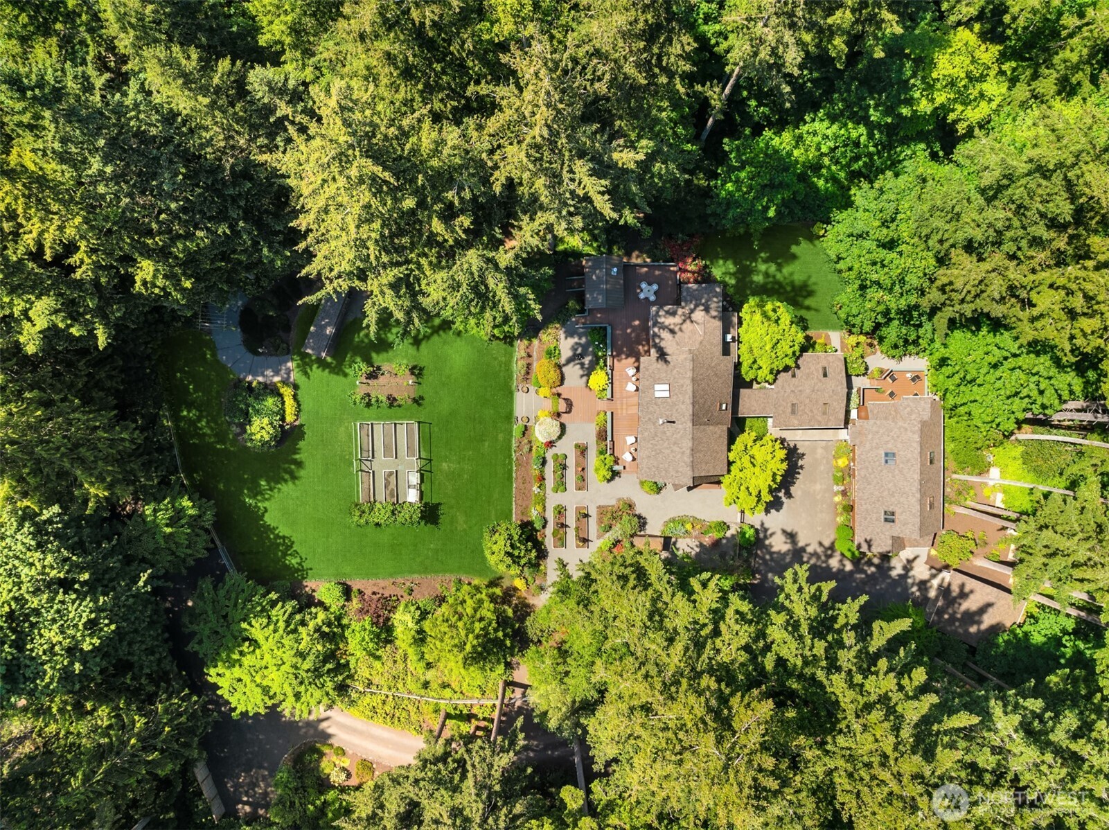 6900 NE Dolphin Drive , Bainbridge Island, WA 98110