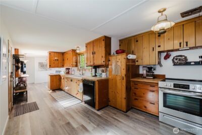 3262 Beach Drive E, Port Orchard, WA 98366 - Photo 14