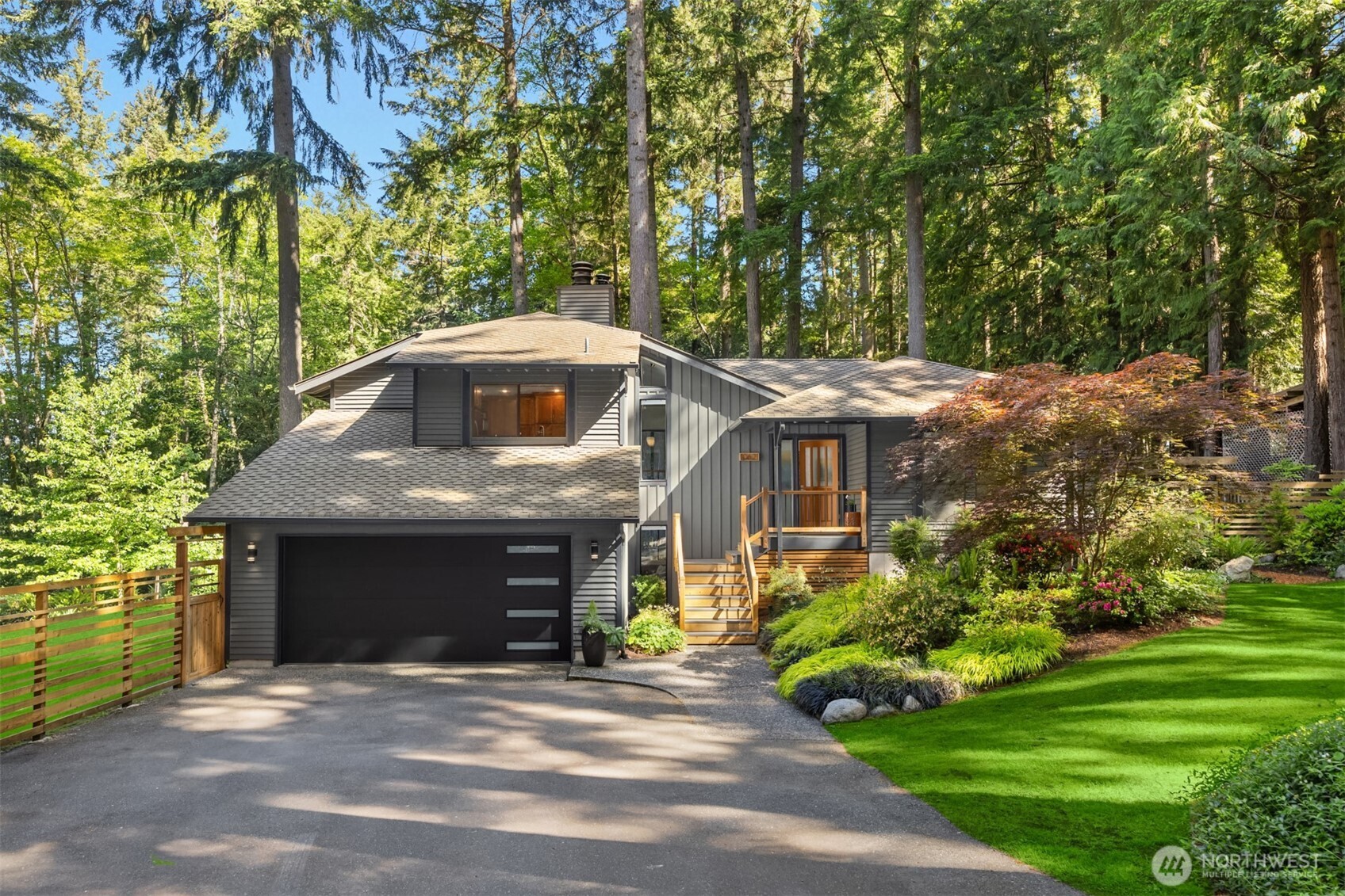 10621 Battle Point Drive NE, Bainbridge Island, WA 98110