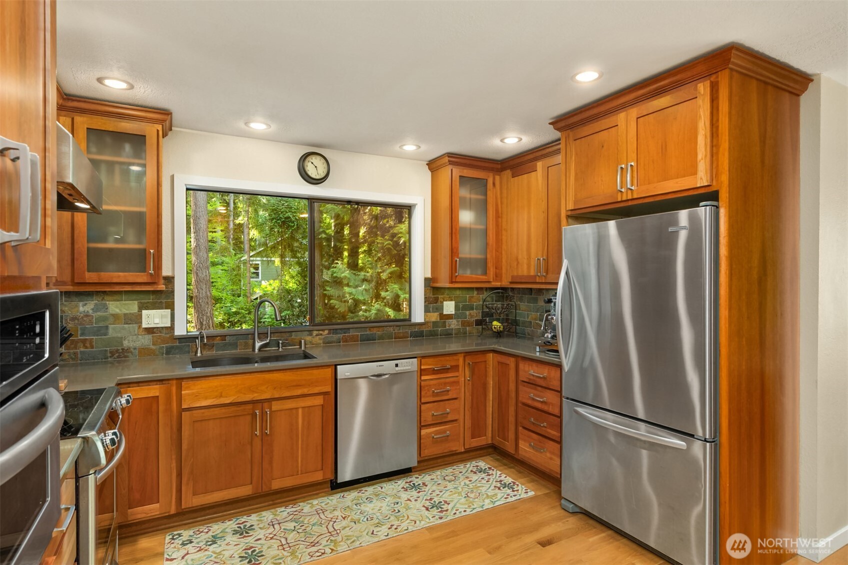 10621 Battle Point Drive NE, Bainbridge Island, WA 98110
