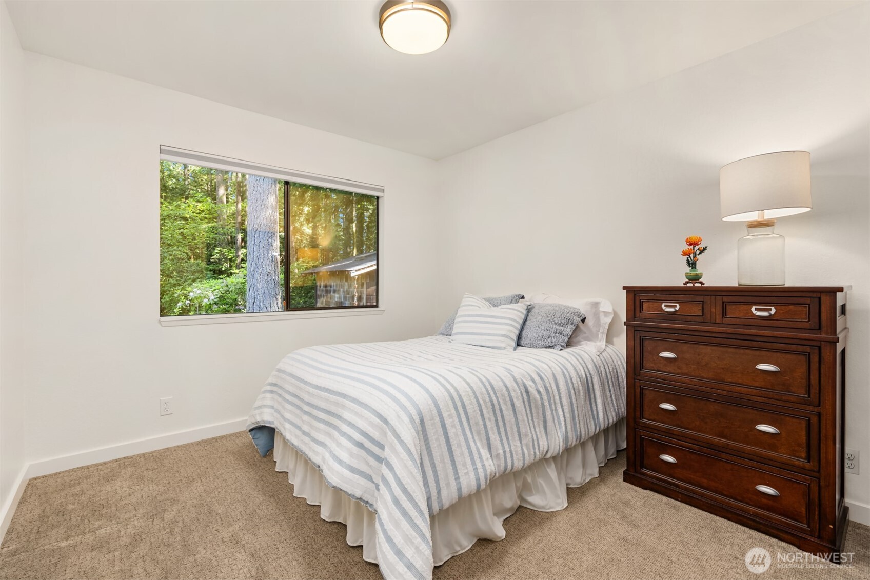 10621 Battle Point Drive NE, Bainbridge Island, WA 98110