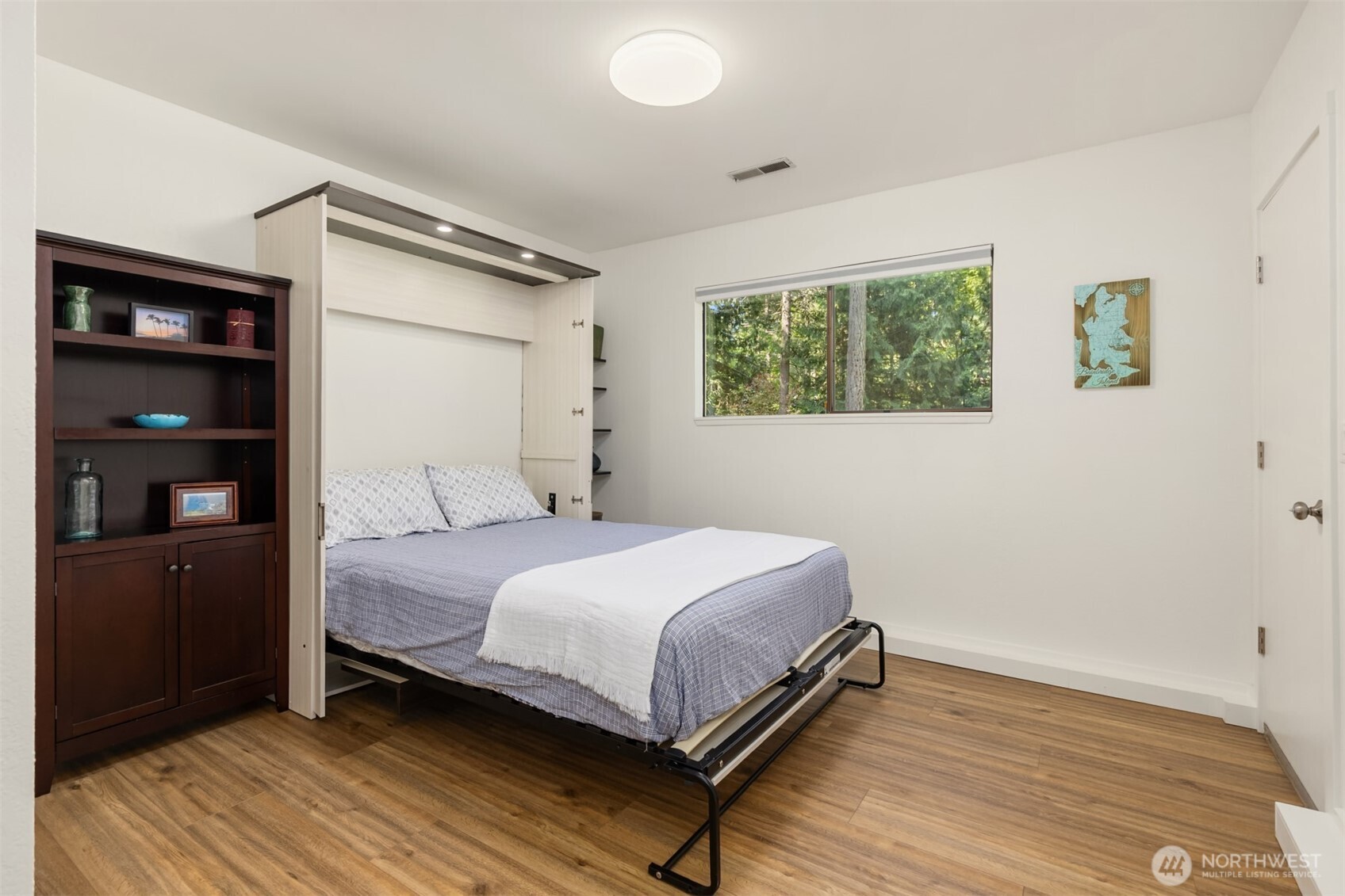 10621 Battle Point Drive NE, Bainbridge Island, WA 98110