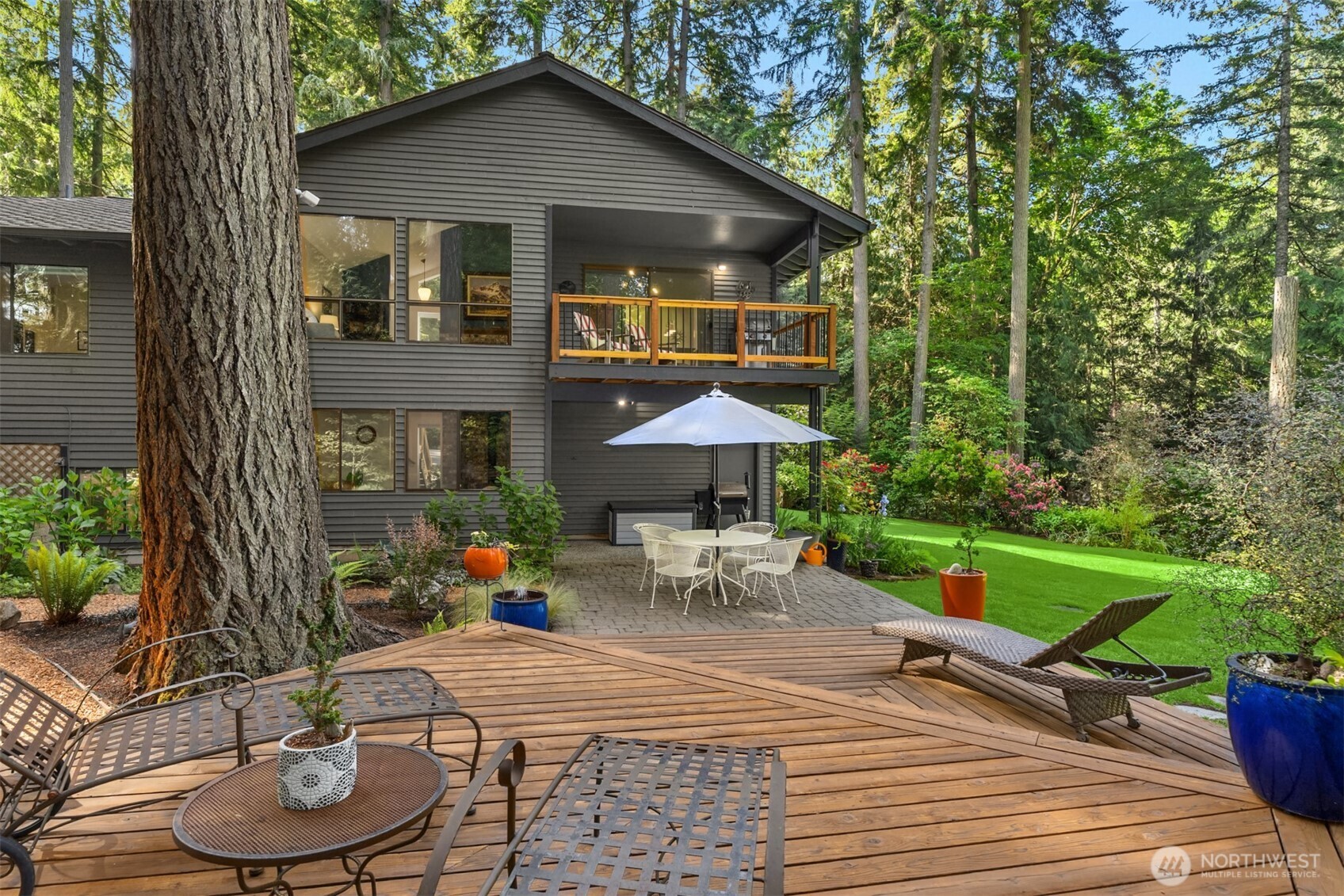 10621 Battle Point Drive NE, Bainbridge Island, WA 98110
