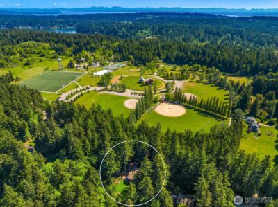 10621 Battle Point Drive NE, Bainbridge Island, WA 98110 - Photo 37