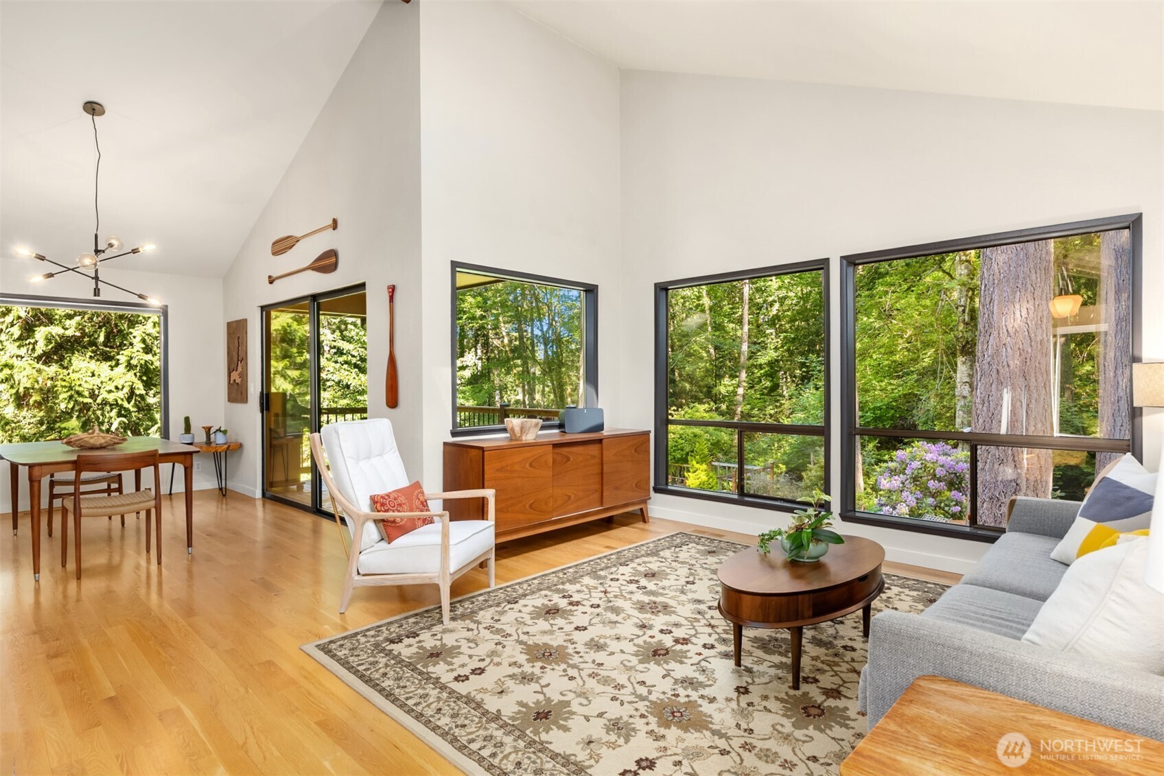10621 Battle Point Drive NE, Bainbridge Island, WA 98110