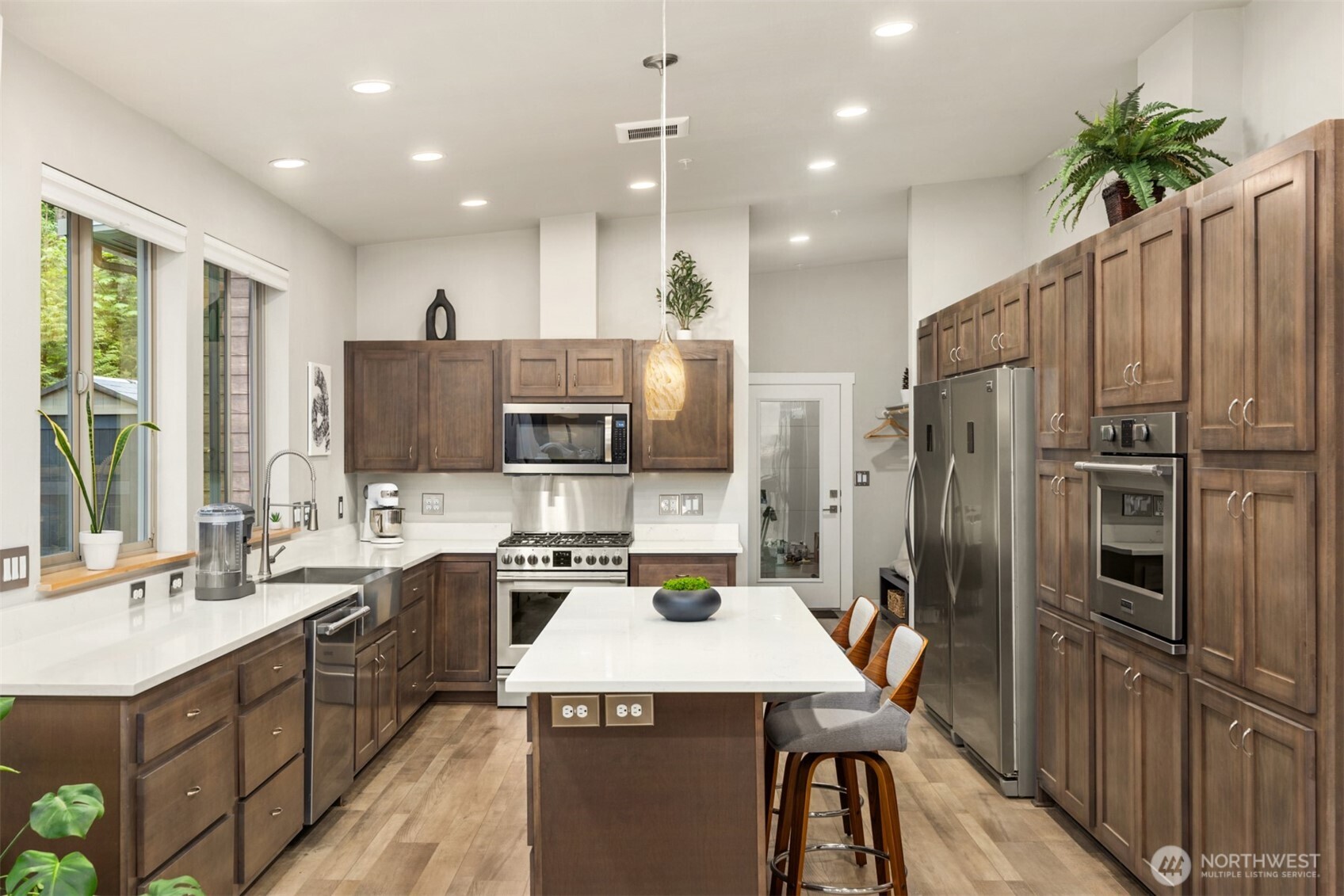 9720 NE Lofgren Road , Bainbridge Island, WA 98110