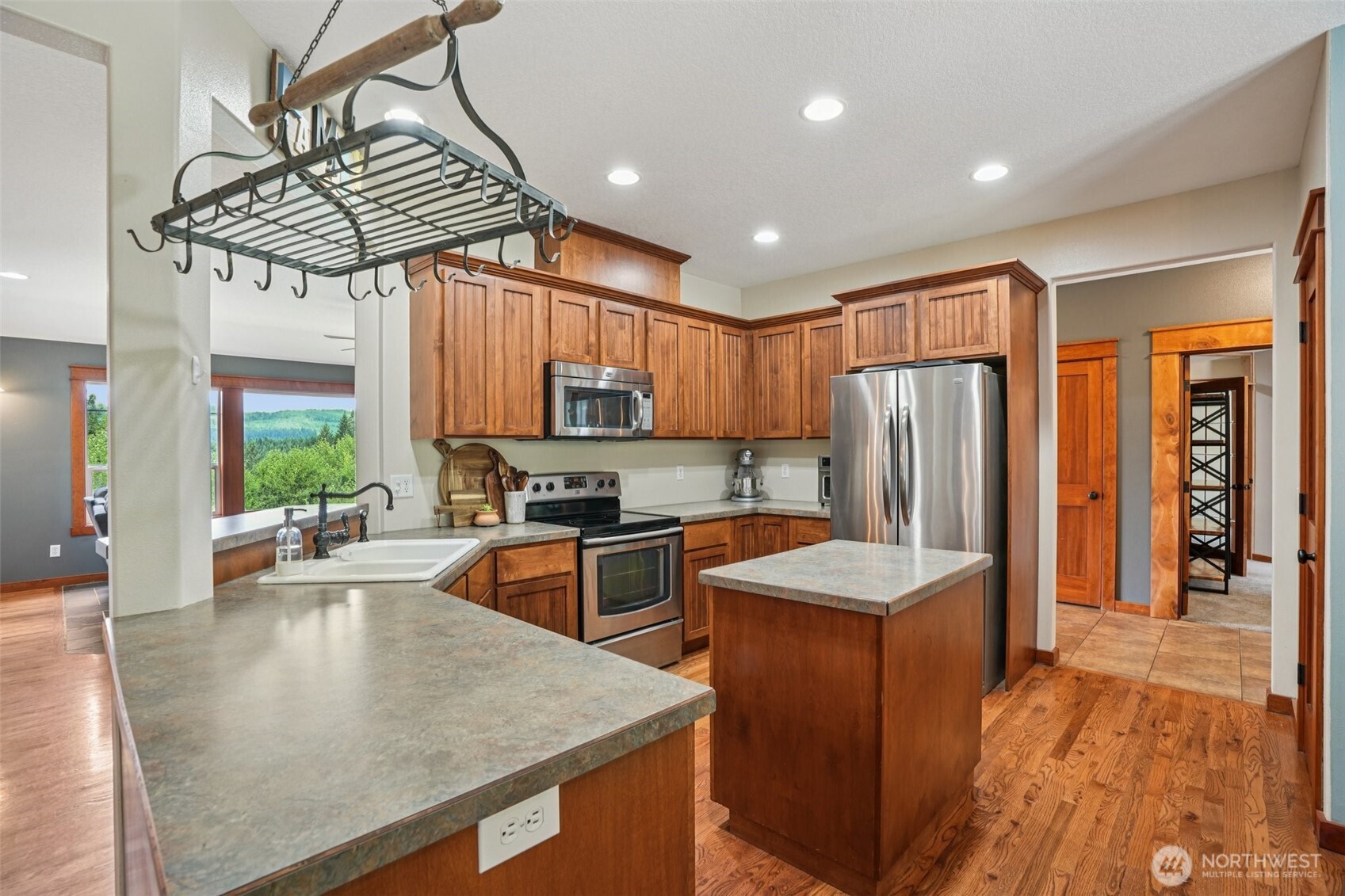 14900 NE Critter Hill Drive , Amboy, WA 98601
