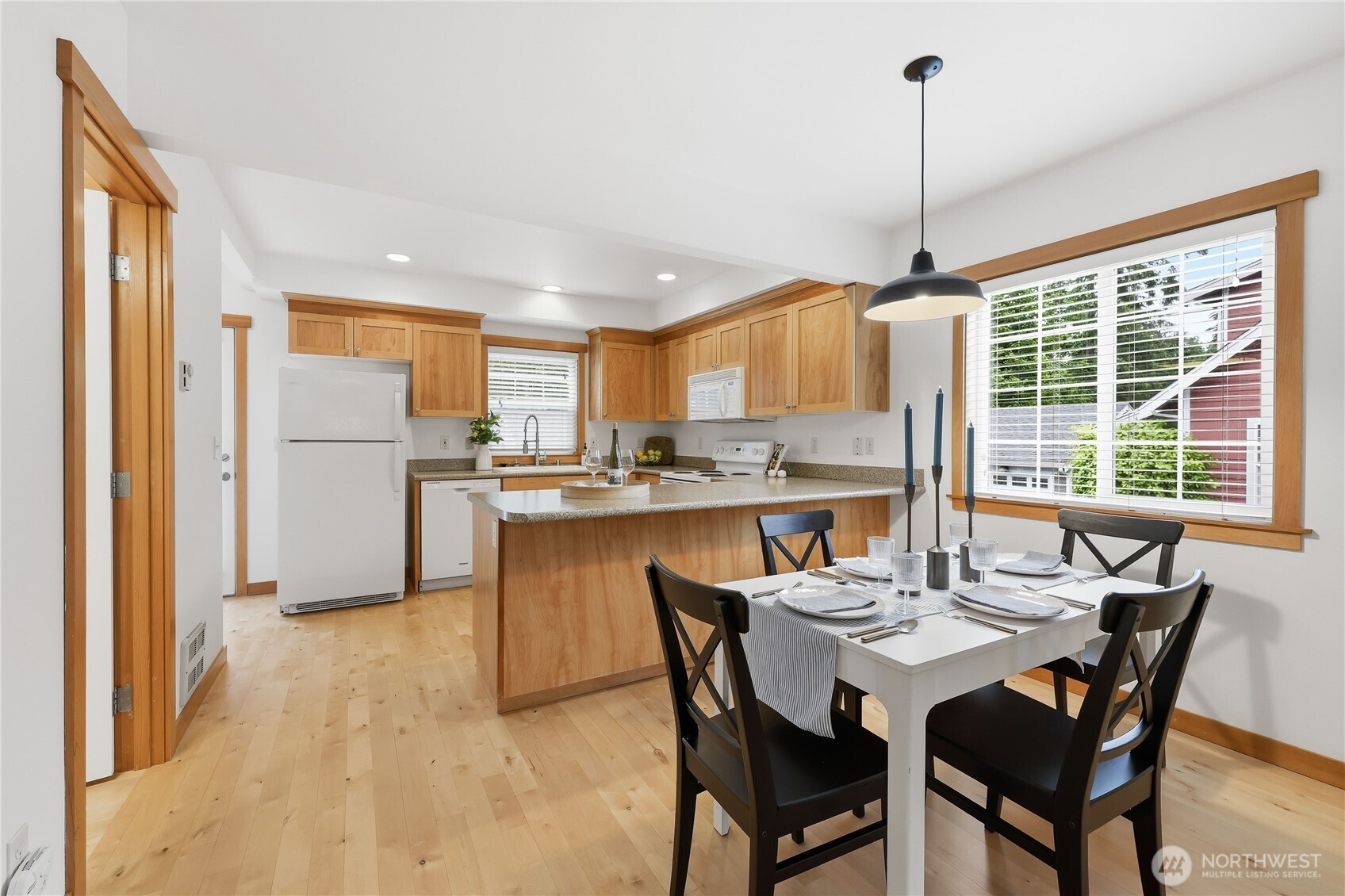 1368 Stonecress Lane NE, Bainbridge Island, WA 98110