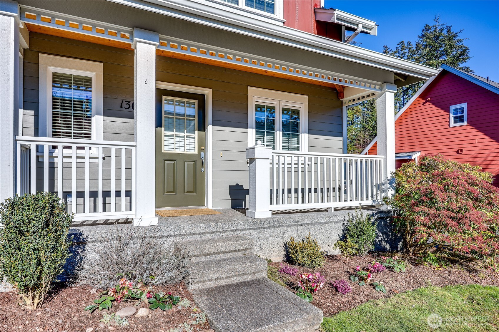 1368 Stonecress Lane NE, Bainbridge Island, WA 98110