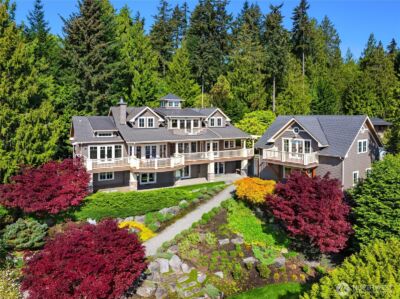 4548 Island Avenue NE, Bainbridge Island, WA 98110 - Photo 1