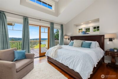 4548 Island Avenue NE, Bainbridge Island, WA 98110 - Photo 17