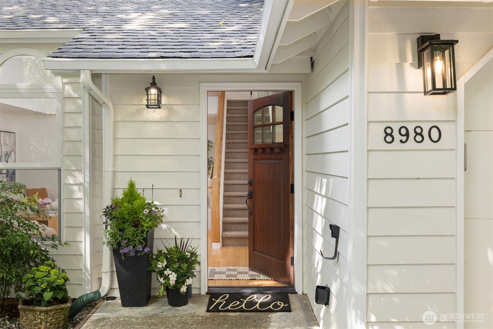 8980 Bay Street NE, Bainbridge Island, WA 98110