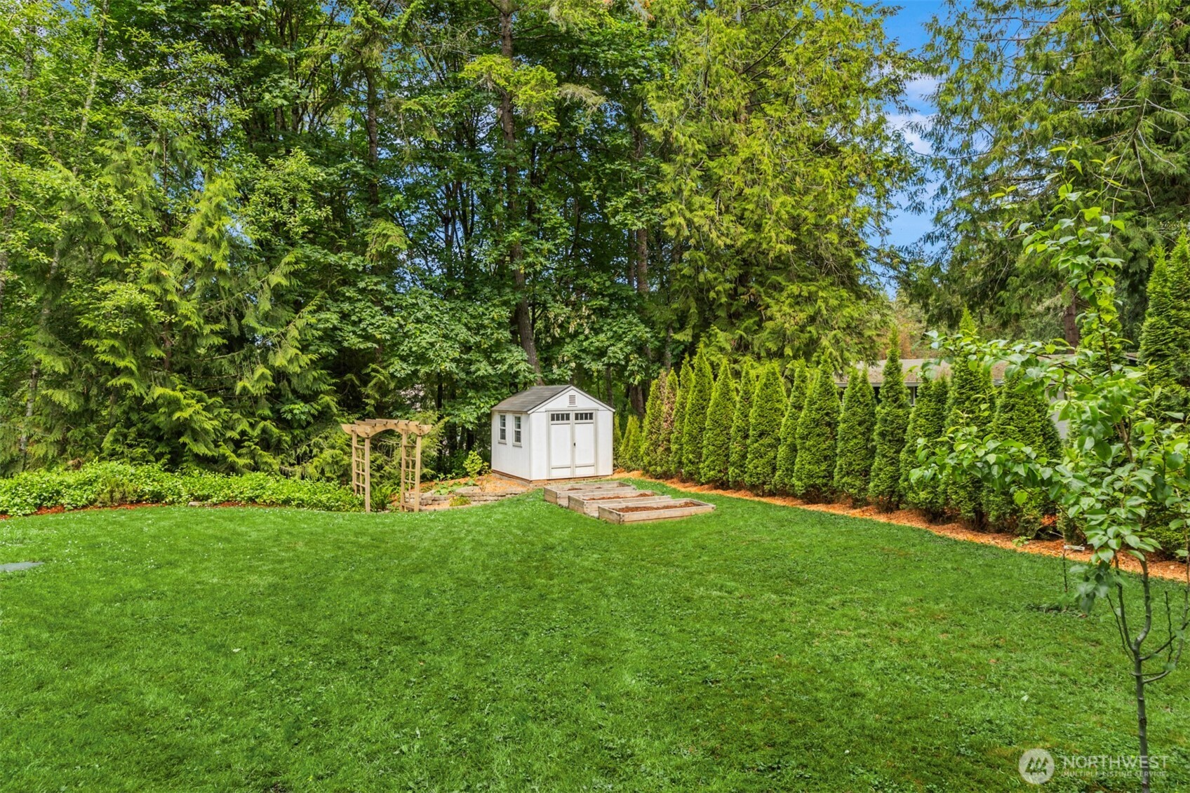8980 Bay Street NE, Bainbridge Island, WA 98110