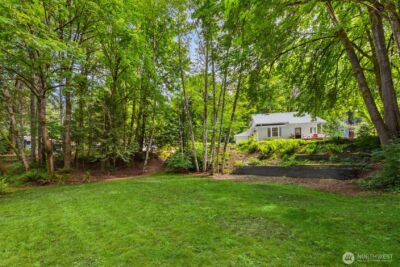 8980 Bay Street NE, Bainbridge Island, WA 98110 - Photo 37