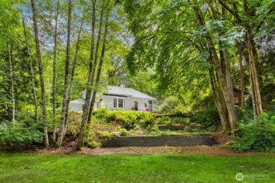 8980 Bay Street NE, Bainbridge Island, WA 98110 - Photo 38