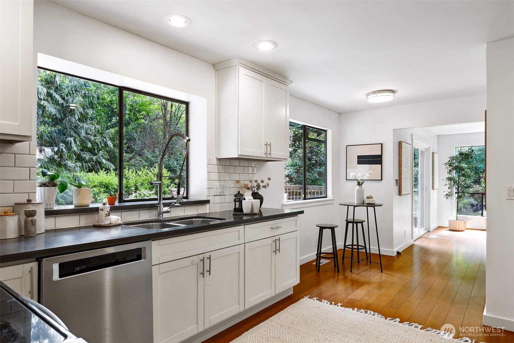 6955 NE Hidden Cove Road , Bainbridge Island, WA 98110