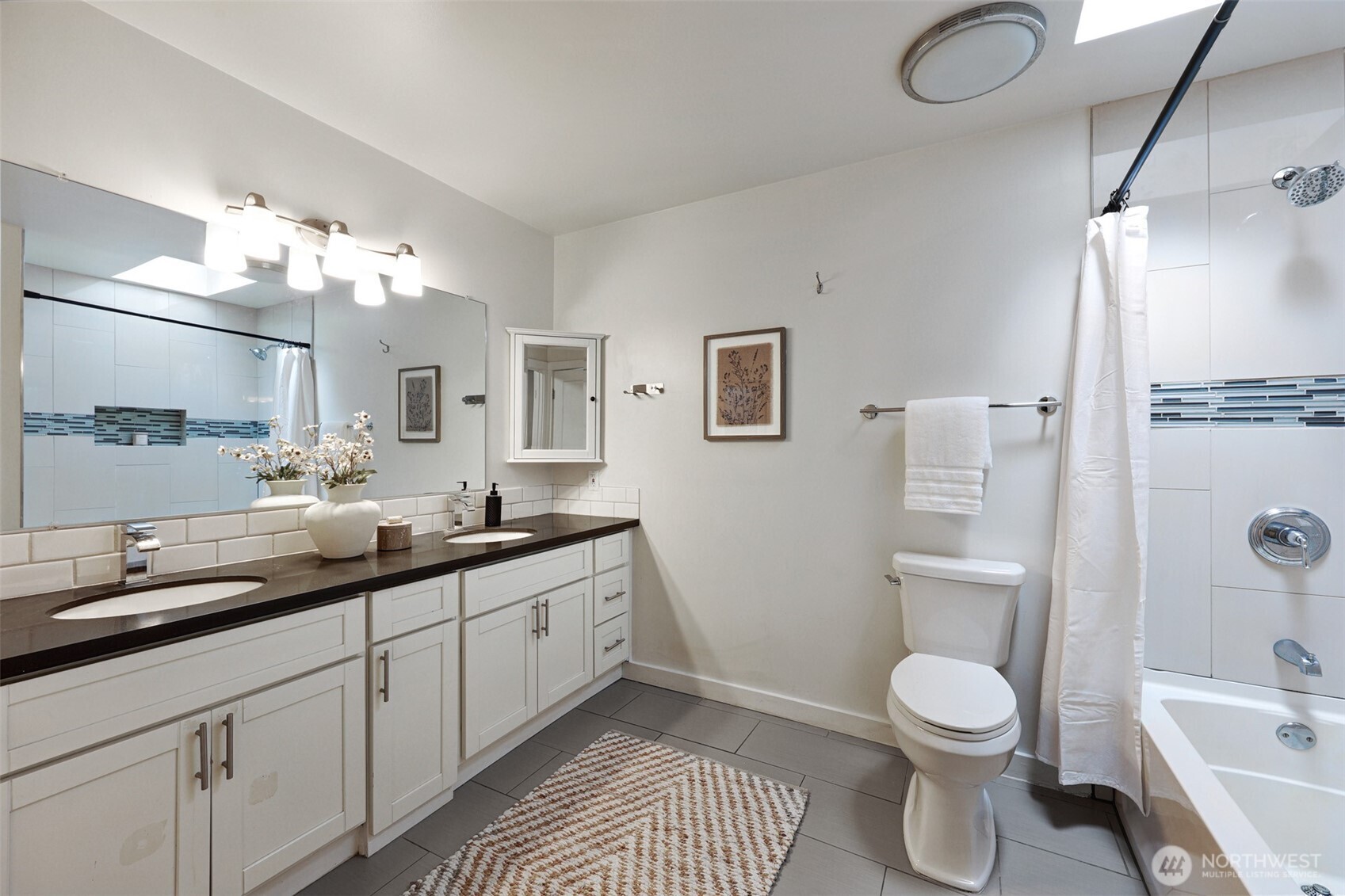 6955 NE Hidden Cove Road , Bainbridge Island, WA 98110
