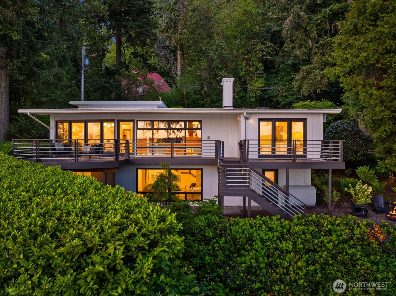 9453 Olympus Beach Road NE, Bainbridge Island, WA 98110