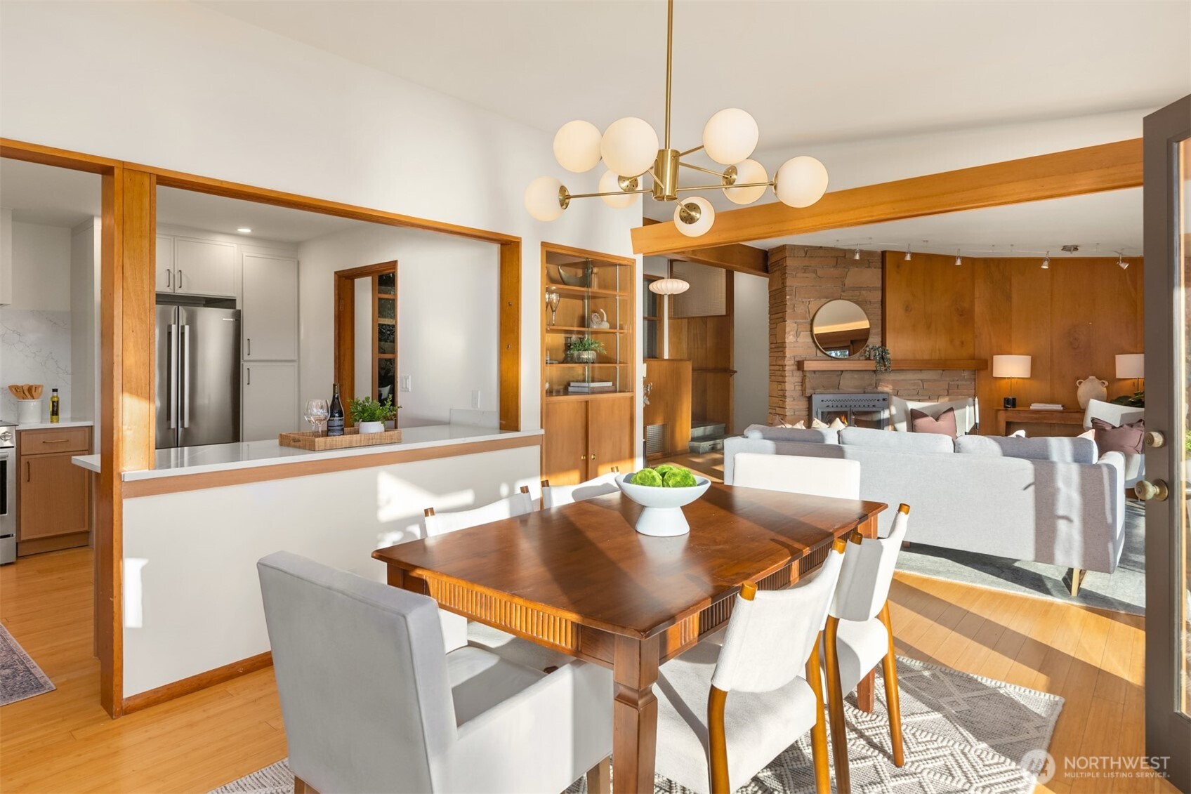 9453 Olympus Beach Road NE, Bainbridge Island, WA 98110