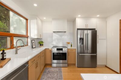 9453 Olympus Beach Road NE, Bainbridge Island, WA 98110 - Photo 19