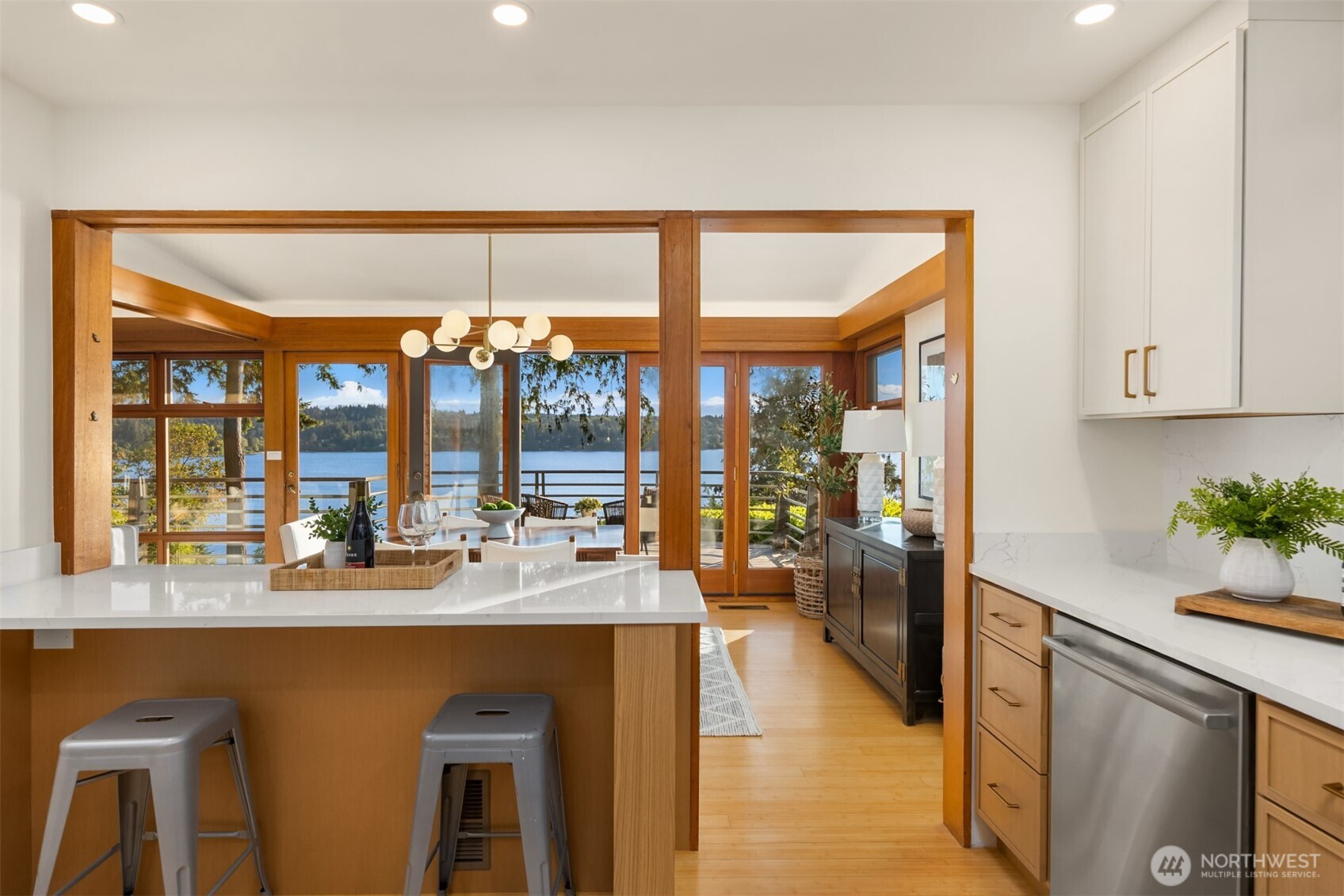 9453 Olympus Beach Road NE, Bainbridge Island, WA 98110