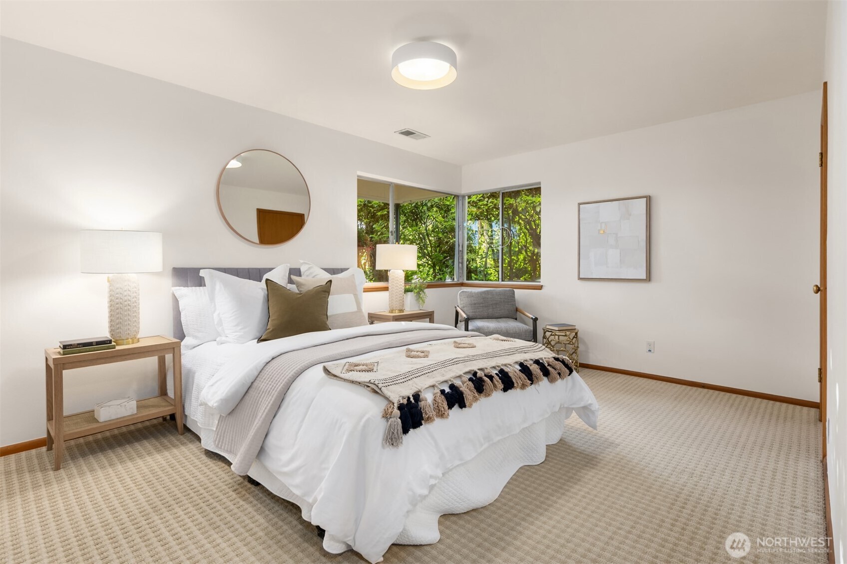 9453 Olympus Beach Road NE, Bainbridge Island, WA 98110