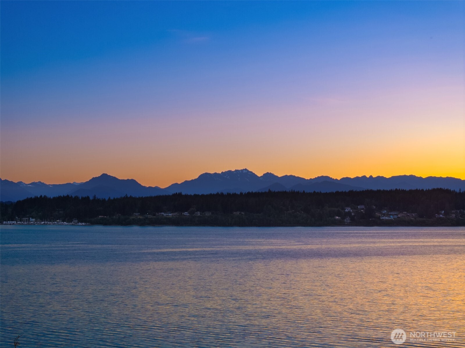 9453 Olympus Beach Road NE, Bainbridge Island, WA 98110