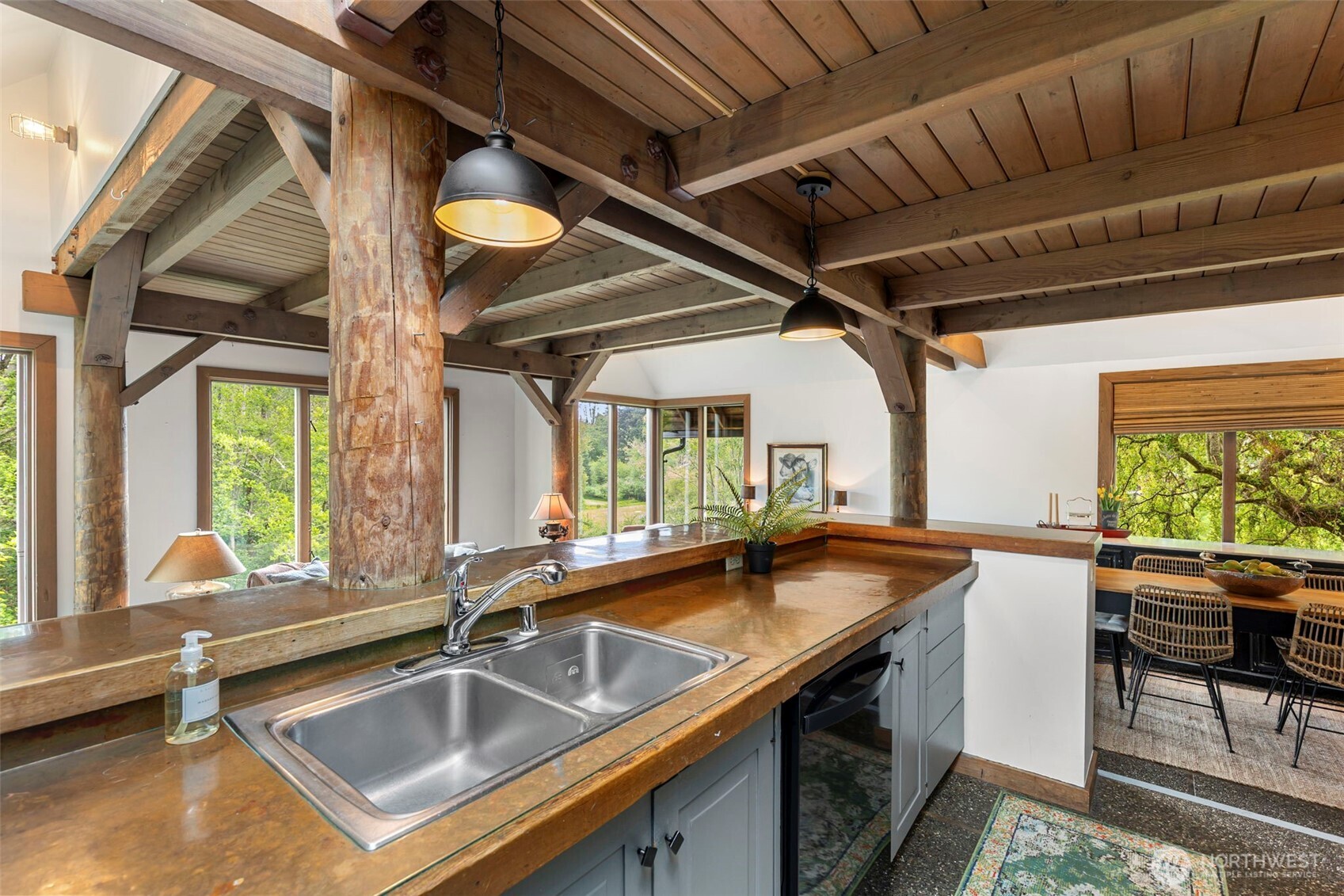 4710 New Sweden Avenue NE, Bainbridge Island, WA 98110