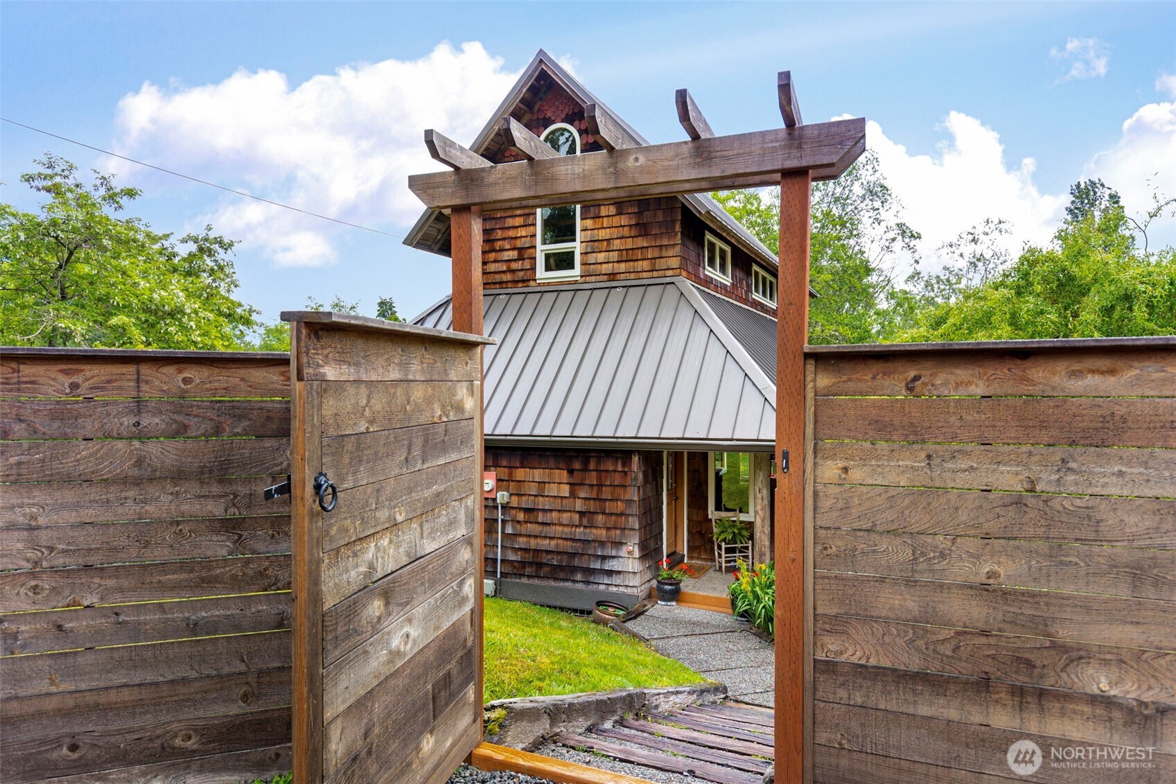 4710 New Sweden Avenue NE, Bainbridge Island, WA 98110