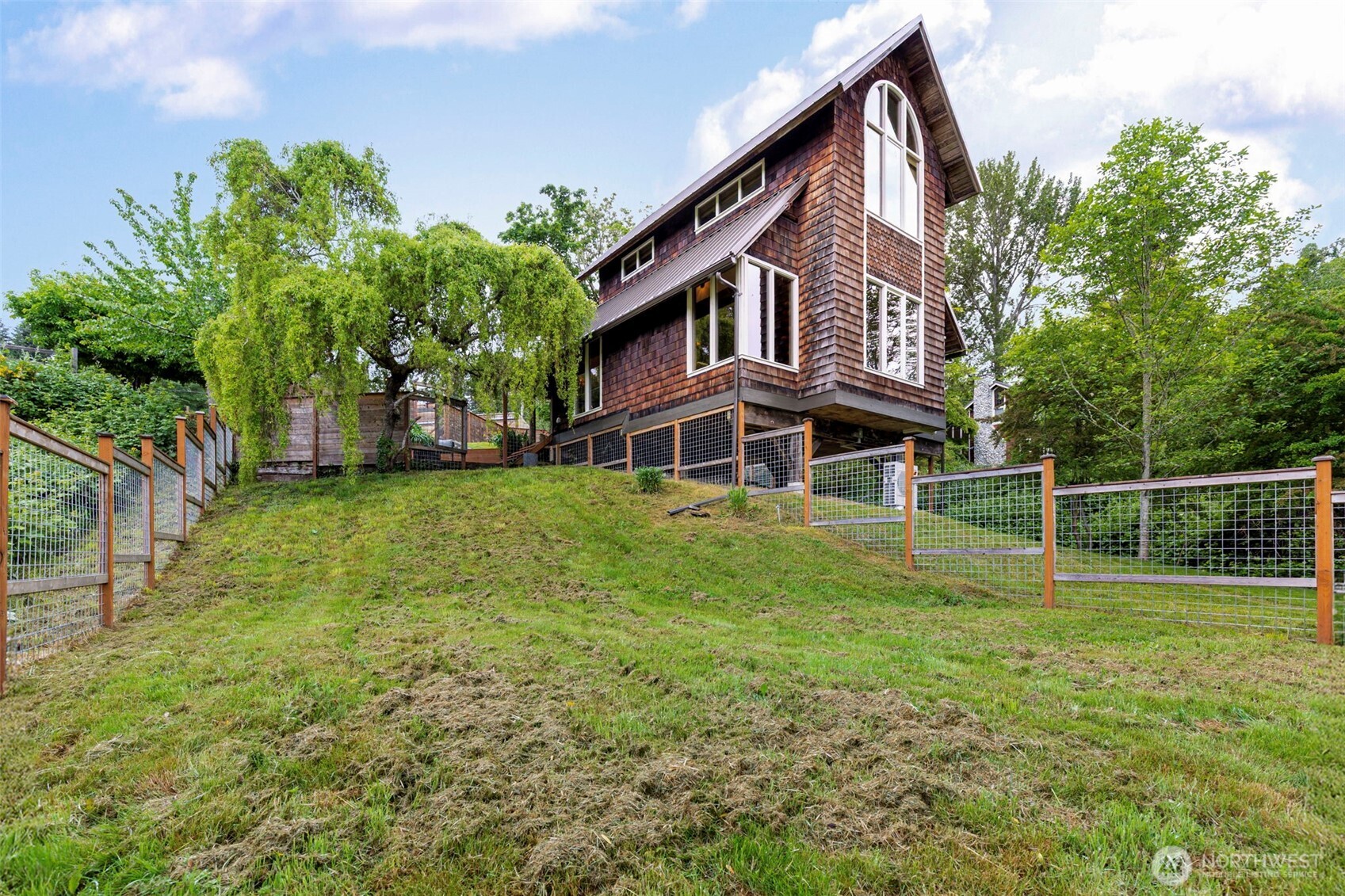 4710 New Sweden Avenue NE, Bainbridge Island, WA 98110