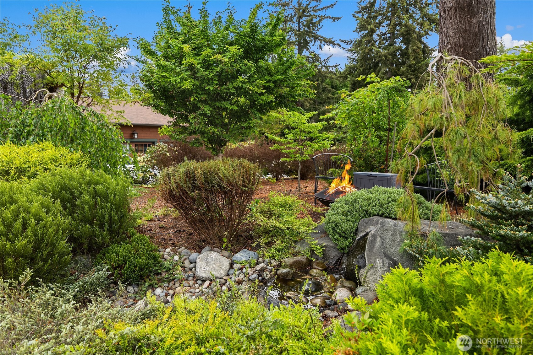 565 Ericksen Avenue NE, Bainbridge Island, WA 98110