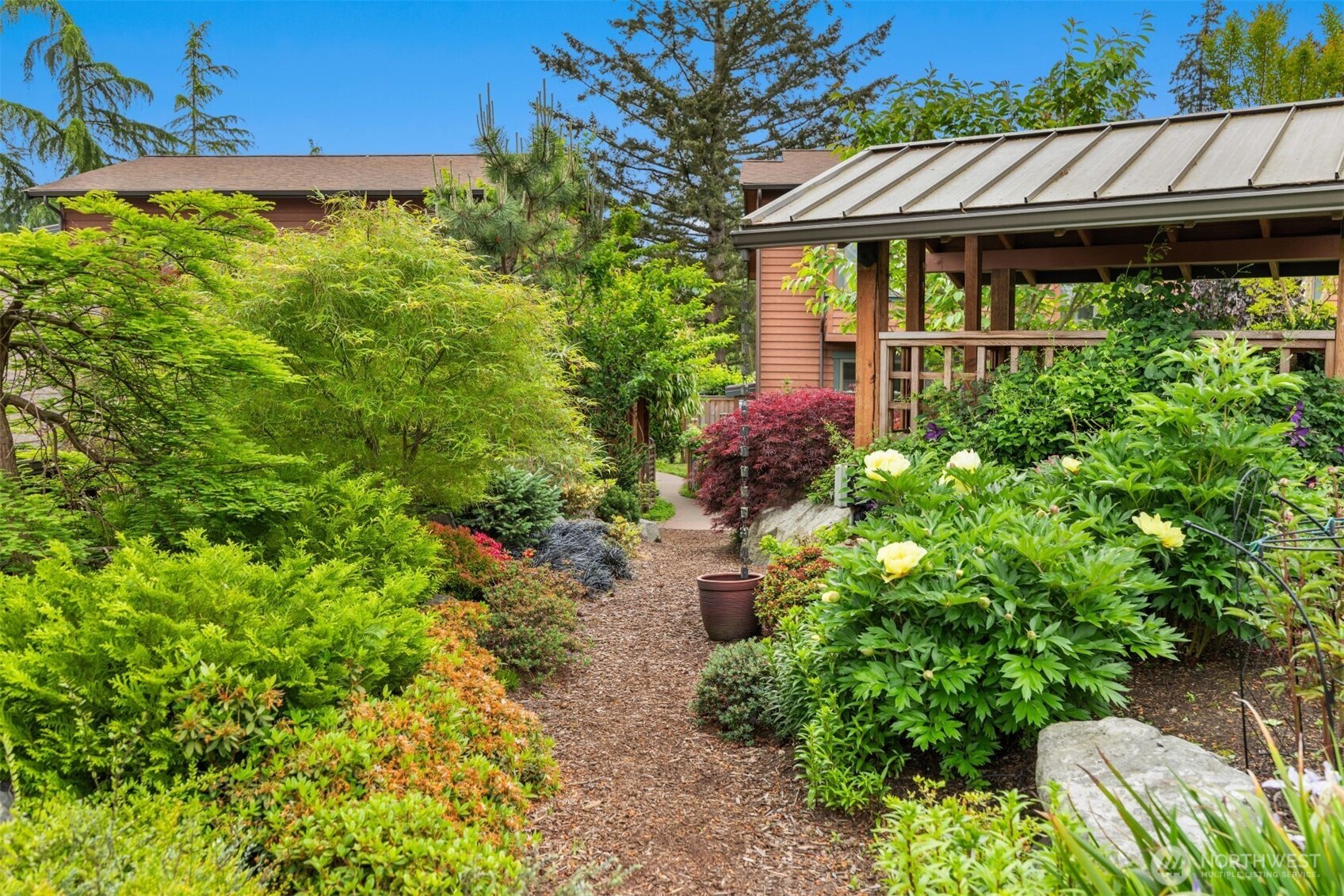 565 Ericksen Avenue NE, Bainbridge Island, WA 98110