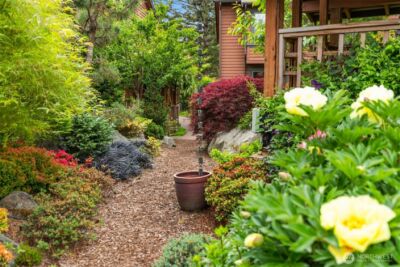 565 Ericksen Avenue NE, Bainbridge Island, WA 98110 - Photo 23