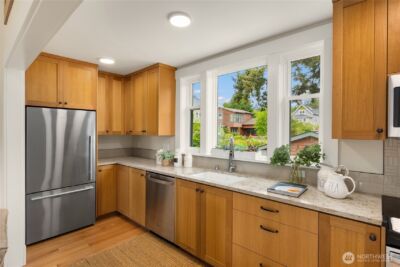 565 Ericksen Avenue NE, Bainbridge Island, WA 98110 - Photo 8