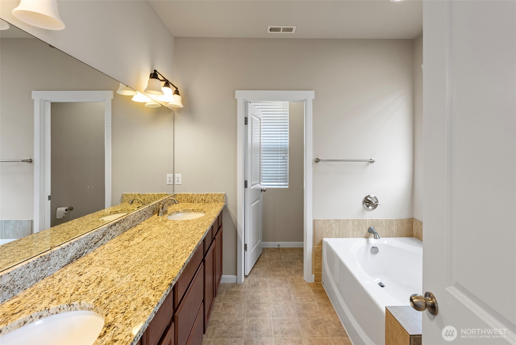 4201 SW Stanwick Way , Port Orchard, WA 98367