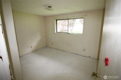 9513 NE Burton Road , Vancouver, WA 98662 - Photo 7