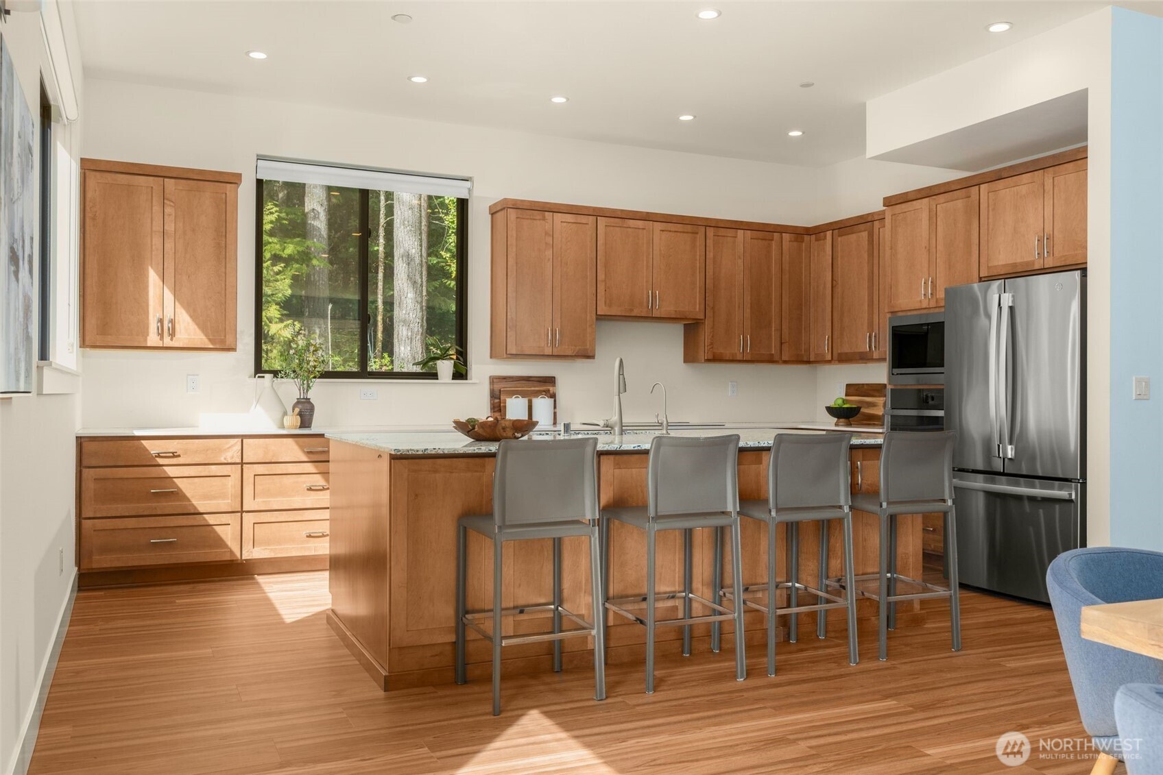 10143 Battle Point Drive NE, Bainbridge Island, WA 98110