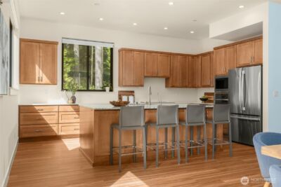 10143 Battle Point Drive NE, Bainbridge Island, WA 98110 - Photo 11