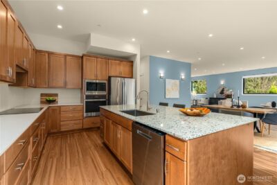 10143 Battle Point Drive NE, Bainbridge Island, WA 98110 - Photo 12